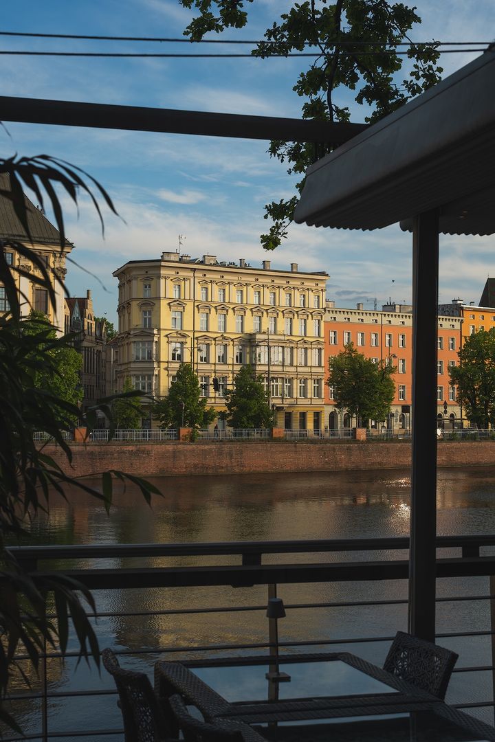 View of the Oder and Wrocław from the Przystań & Marina terrace, photo 01